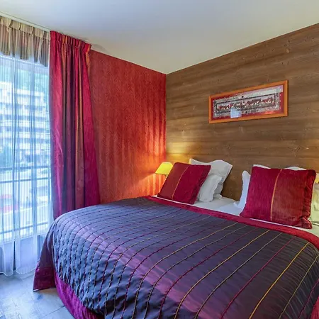 De Standing Avec Balcon Ensoleille, 3 Chambres, Au Coeur De - Fr-1-694-322 *